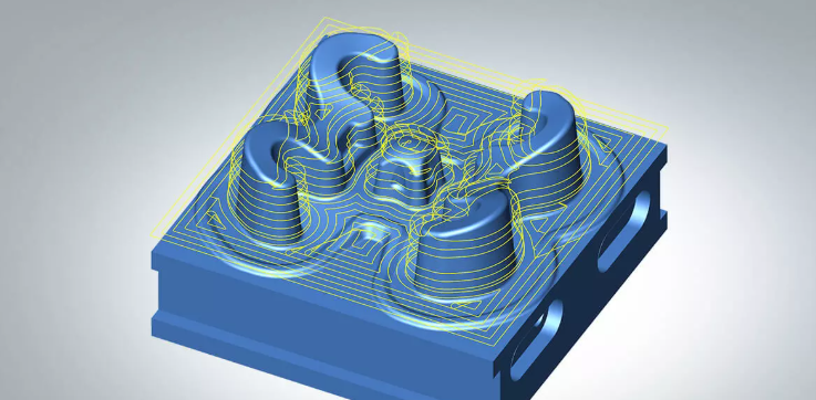 Simulação 3D de usinagem CNC mostrando múltiplas cavidades com trajetórias de ferramenta em camadas amarelas sobre molde azul